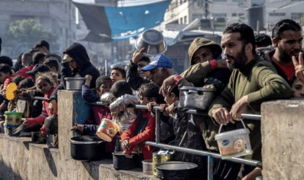 HOSPITALES DESBORDADOS Y FALTA DE COMIDA ACENTÙAN LA CRISIS HUMANITARIA EN FRANJA DE GAZA